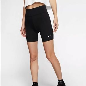Women’s Nike bike shorts NWT
